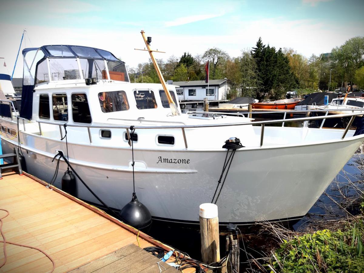 Motor Yacht Amazone Hotell Amsterdam Exteriör bild