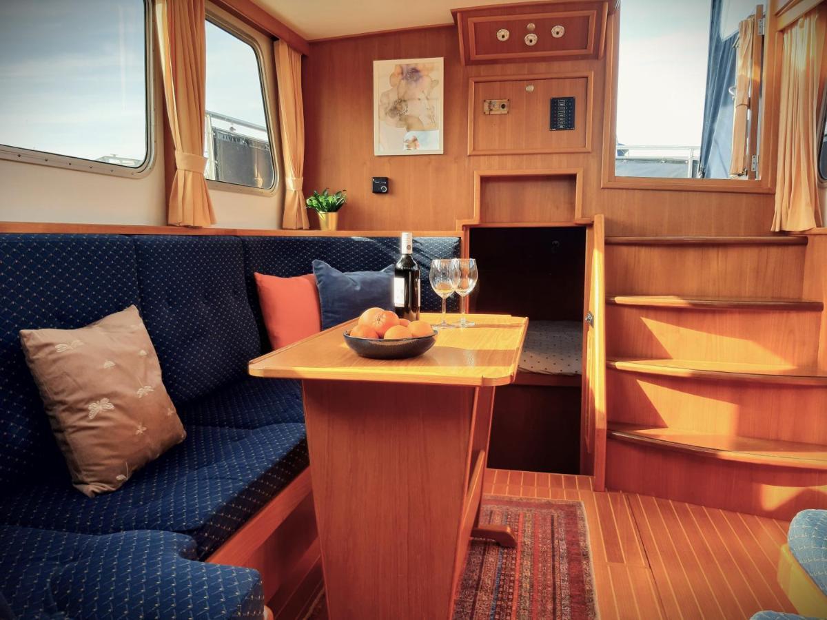 Motor Yacht Amazone Hotell Amsterdam Exteriör bild