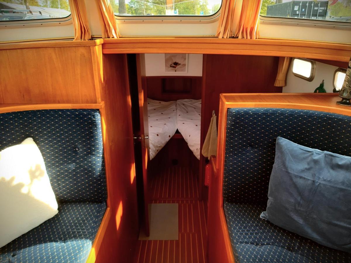Motor Yacht Amazone Hotell Amsterdam Exteriör bild